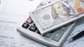 距离中期选举不足一年，白宫关税措施逐步向民生诉求妥协