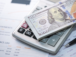 距离中期选举不足一年，白宫关税措施逐步向民生诉求妥协