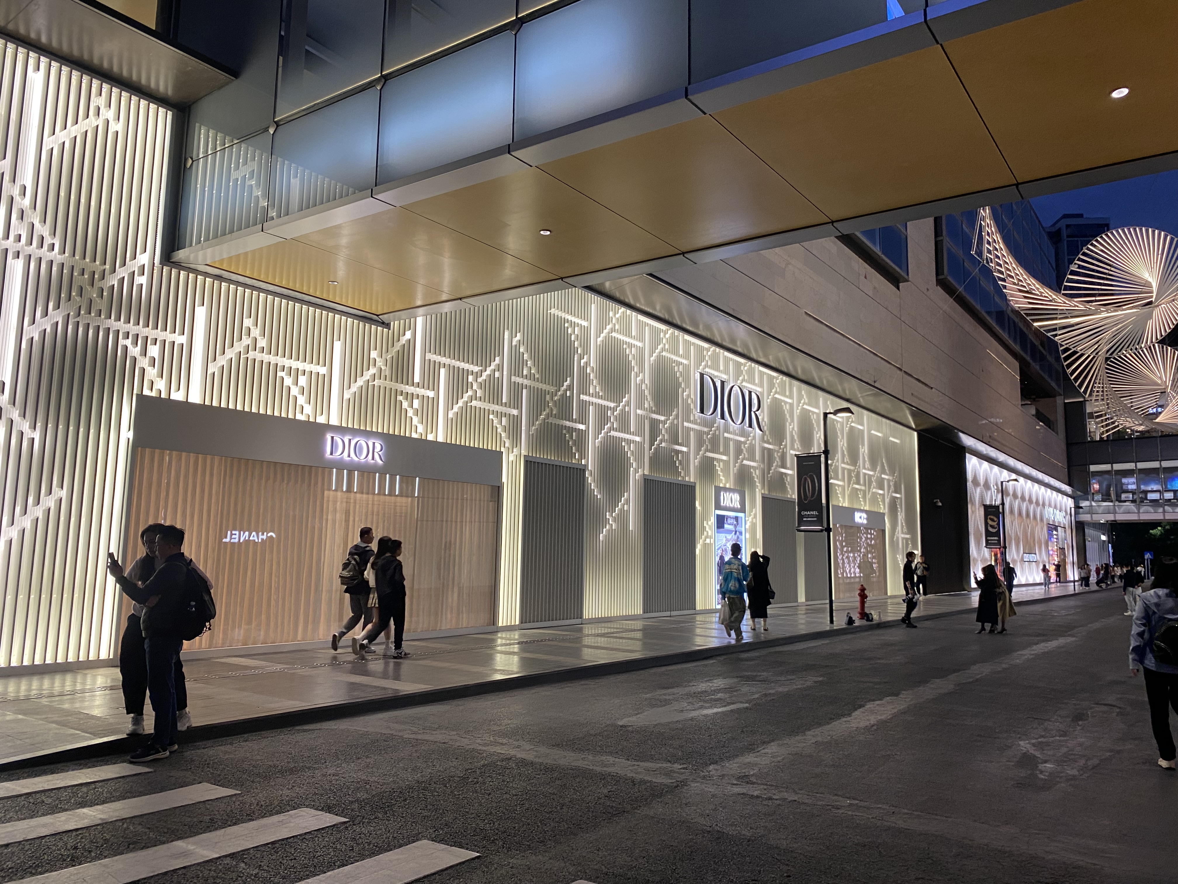 中国奢侈品市场出现复苏微光