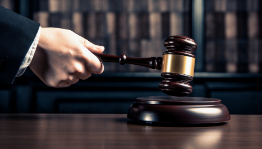 国家药监局原副局长陈时飞被公诉，曾主导新冠疫苗应急审评