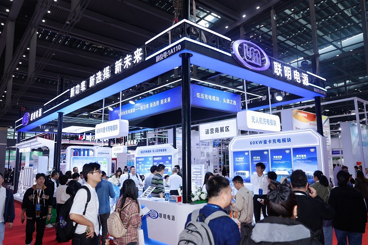 1764296189363376.jpg 2.jpg