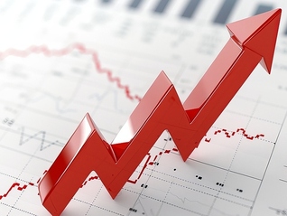 白银突破每盎司60美元创历史新高，涨幅超黄金