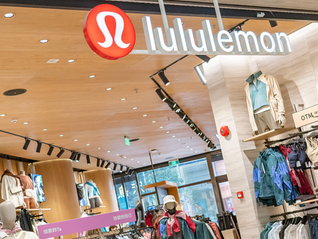 市值一年蒸发250亿美元CEO辞职，lululemon面临增长分岔口
