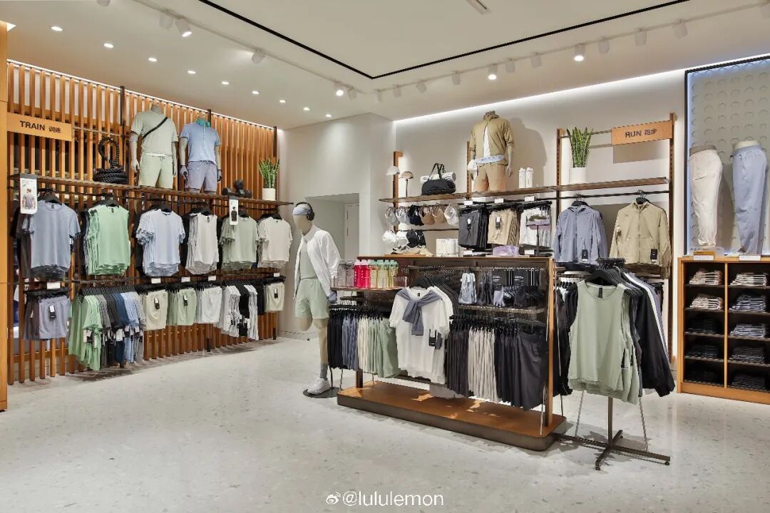 CEO变动后,lululemon能否逆袭?