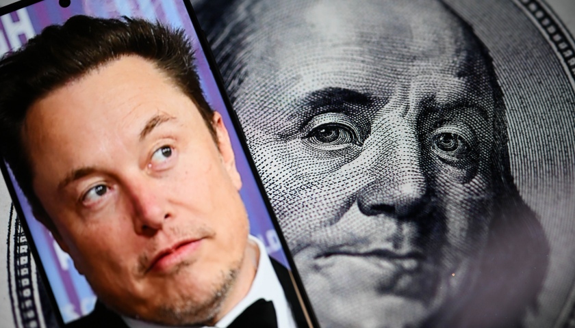 马斯克成史上首个身家超6000亿美元的富豪，下一步将冲击万亿美元