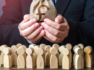 直通部委｜人社部：推动增加劳动者报酬 住建部：因地制宜调整优化房地产政策