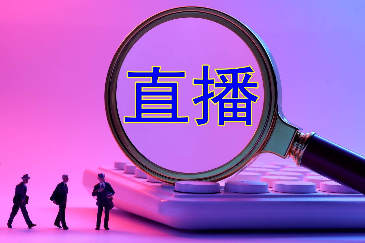 小杨臻选“复制”不了东方甄选
