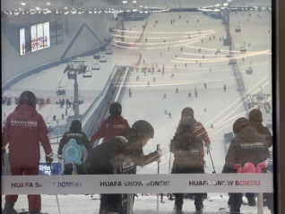 南方室内滑雪场，也开始卷起来了