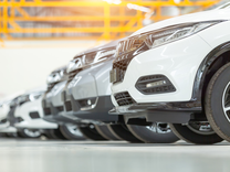 新能车板块强势上扬，新能源车ETF（159806）涨超1.5% 杭可科技涨超18%