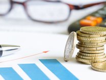 三大指数午后探底回升集体翻红，新能源50ETF(516270)收涨0.62%