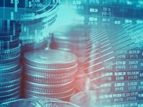 新能源重挫，电池50ETF弱势三连阴创年内新低，估值跌至0.16%分位，7月新能源汽产销量增长，电池厂持续扩产