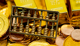 金价持续飙升创近7个月高点，市场首只黄金股ETF(517520)高开高走涨近2%，放大黄金投资价值