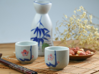 服务消费迎政策助力，多措并举扩大内需！市场午后“变脸”，消费ETF(159928)回调1.61%弱势三连阴，近2天疯狂吸金近8亿元！