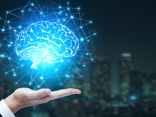 华为双折叠+妙想大模型，一个能放进口袋的“金融大脑”