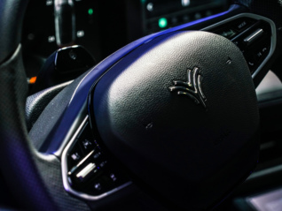 为保“造车双资质”，哪吒汽车公开招募经营管理受托方