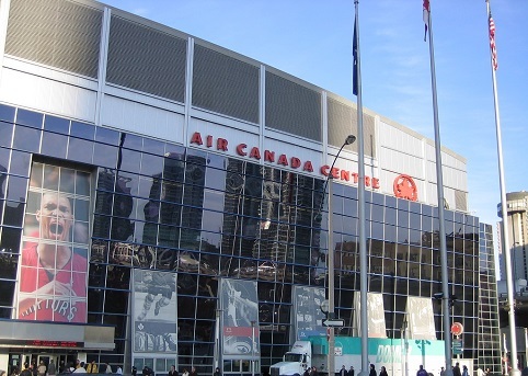猛龙队主场:加拿大航空中心体育馆(air canada centre)没有超级球星的