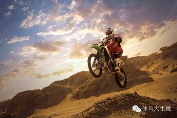 摔下悬崖粉身碎骨埋于雪崩尸骸难觅 有人偏偏