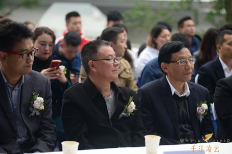 千江凌云正式签约巴南育才中学 优质资源实践