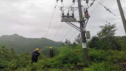 巴中南江：多维度雨后特巡 保障电网安全度汛