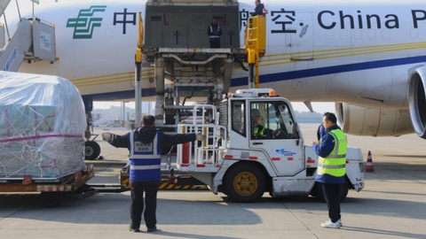 成都國際航空樞紐年貨郵吞吐量突破100萬噸，“含金量”幾何？