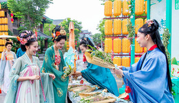 河北磁縣：迎五一，來方特參加“成語奇遇節(jié)”