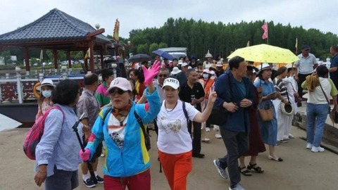 712萬人涌向哈爾濱！北極熊酒店被訂爆，年輕人在這玩瘋了