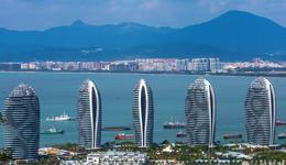 漠河也热到要装空调，东北人涌进海南“反向”避暑，三亚五星级酒店入住率回升