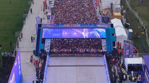 2025合肥马拉松今日鸣枪开跑