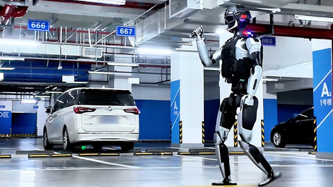 1米8“机械战警”，宁波产新款人形机器人来了